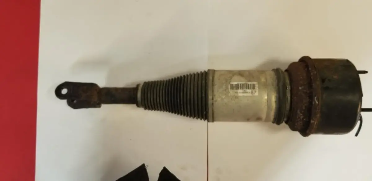 Used Jaguar Front Air Suspension Shocks Part #C2c41347. Fits Jaguar Super V8,Vanden Plas,Xj8,Xjt 2004-2009 1