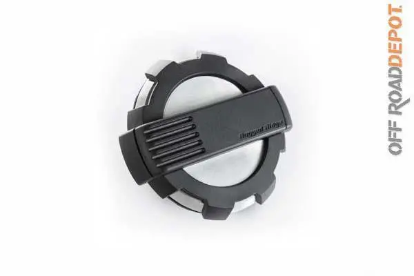 Rug 11425.10 - Tapa De Tanque De Gas Elite Brush Alum S/Llave Jeep Jk 07-17 1