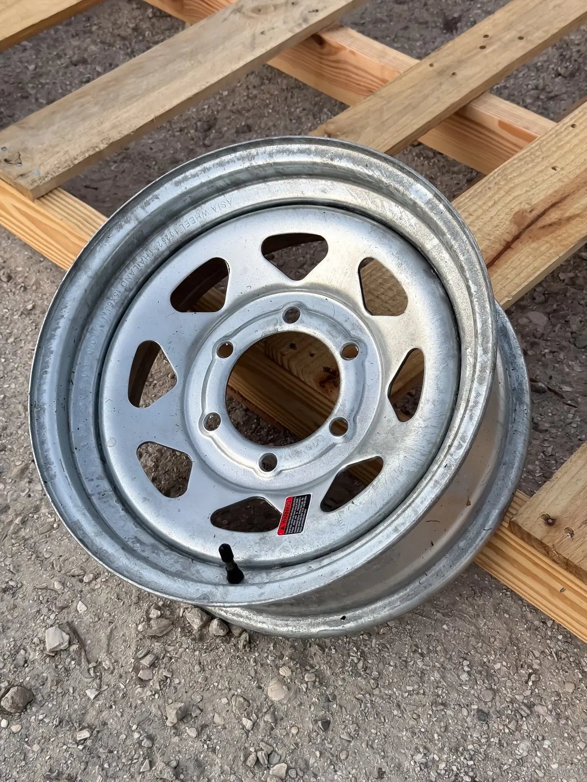 15X6 6-5.5 Galvanized Spoke Trailer Wheel 1