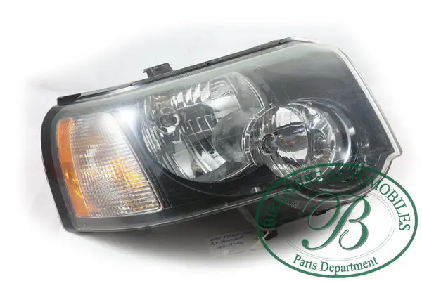 Land Rover Freelander  R- Headlight  Part# Xbc500960. Fits 2002-2005 Land Rover Freelander 1