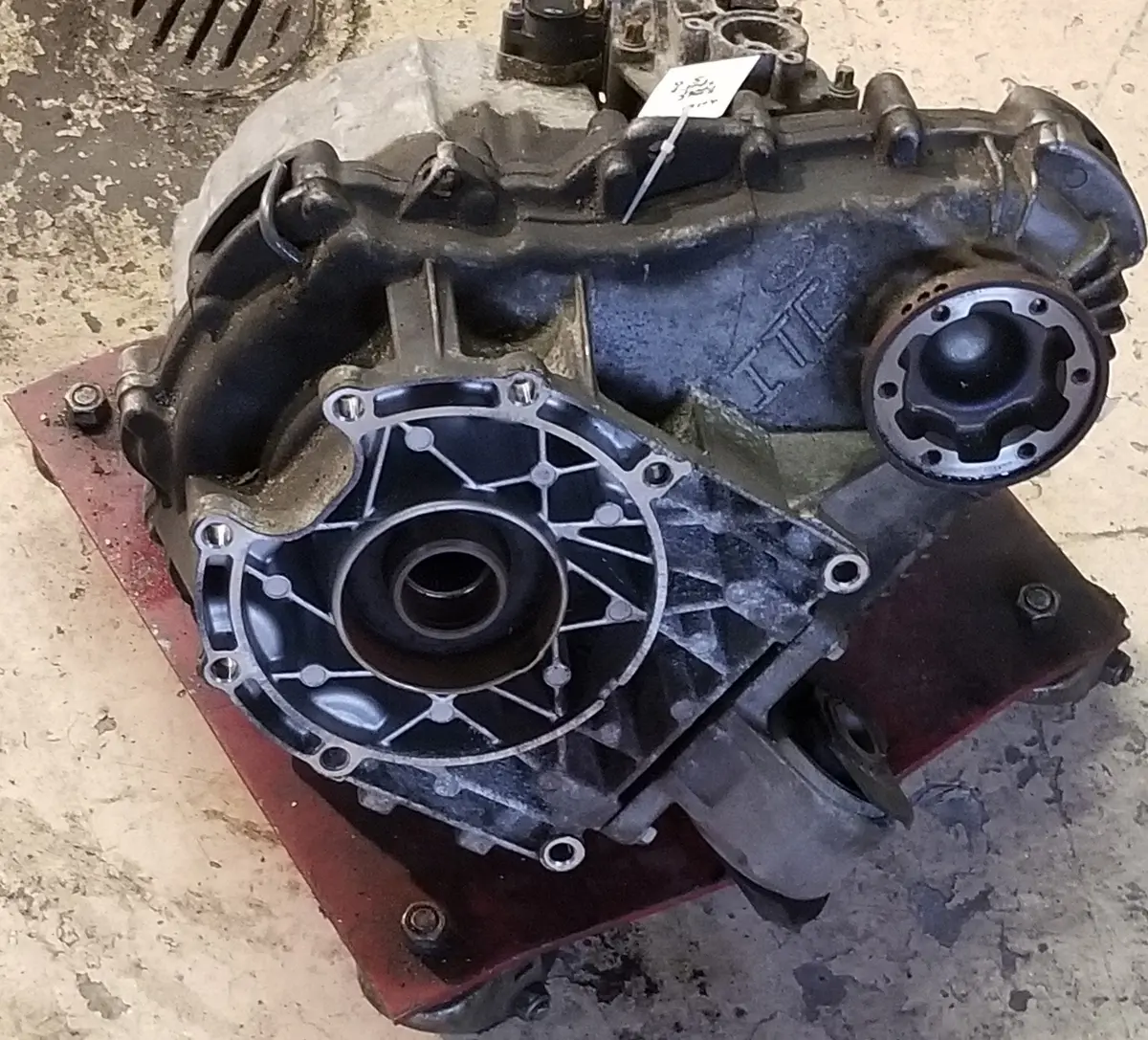 Land Rover Transfer Case Part # Lr049160. Fits Land Rover Lr3 2005-2009, Land Rover Lr4 2010-2014, Range Rover 2006-2014 2