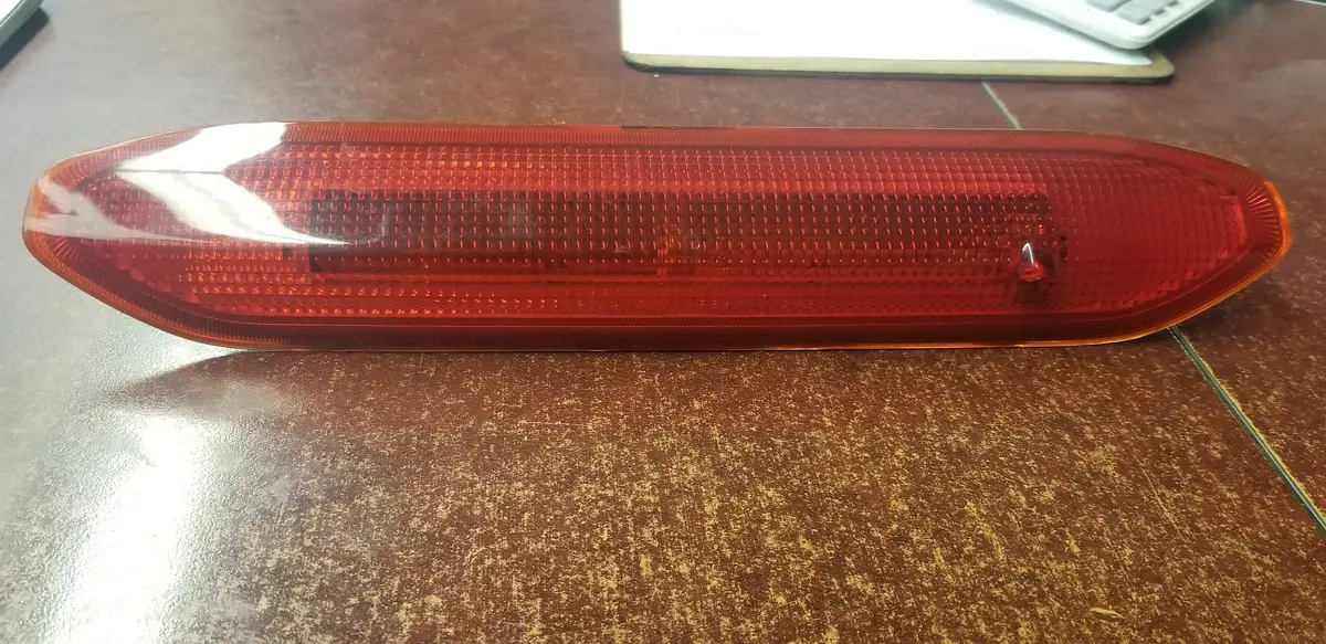Used High Mount Brake Light For Land Rover Lr2 Part #Lr014462. Fits Land Rover Lr2 2008-2010 1
