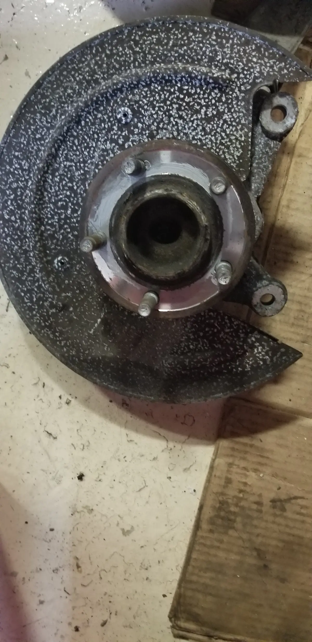 Used Jaguar Complete Front Wishbone Suspension Bearing And Carrier Part #C2d38988/C2c25789. Fits Jaguar Super V8,Vanden Plas,Xj8,2004-2009 2