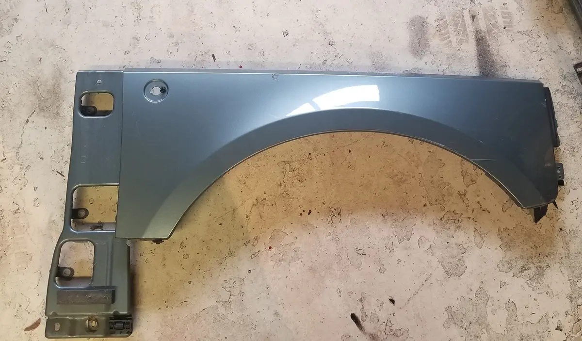 Used Right Front Fender For Land Rover Part # Asb760022. Fits Range Rover With 4.4L 2003-2005 1