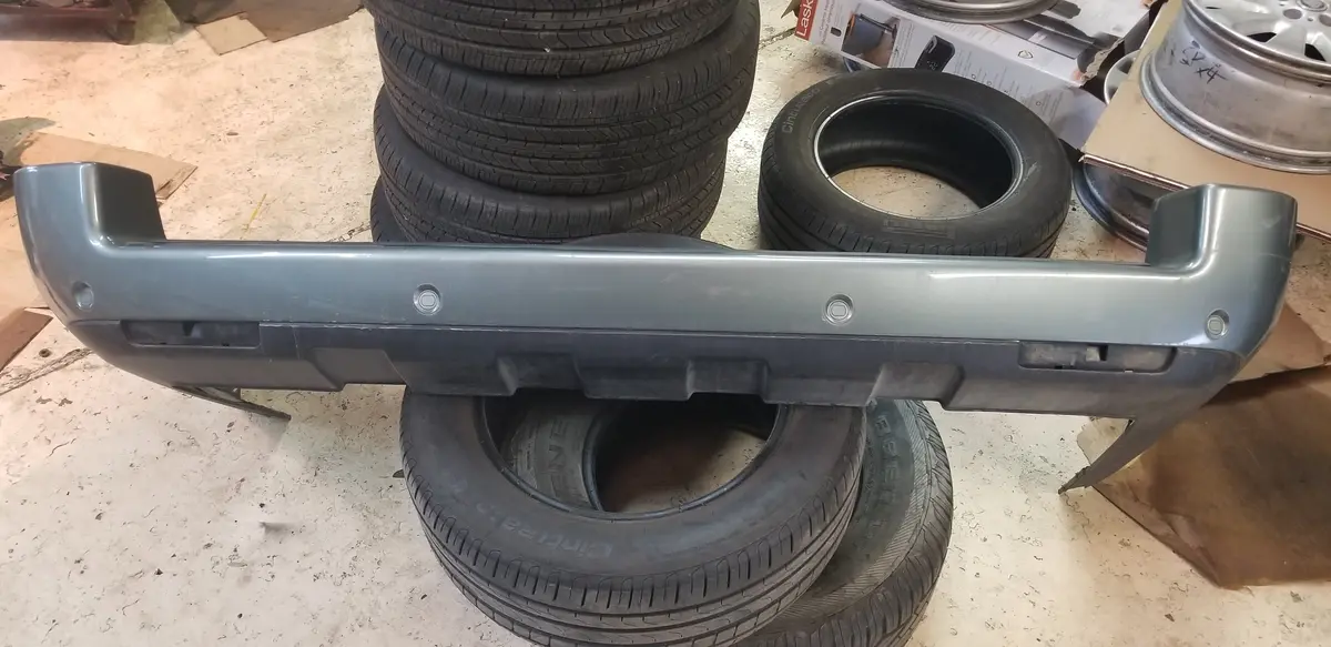 Used Rear Bumper For Land Rover. Fits Range Rovers 2003-2005 1