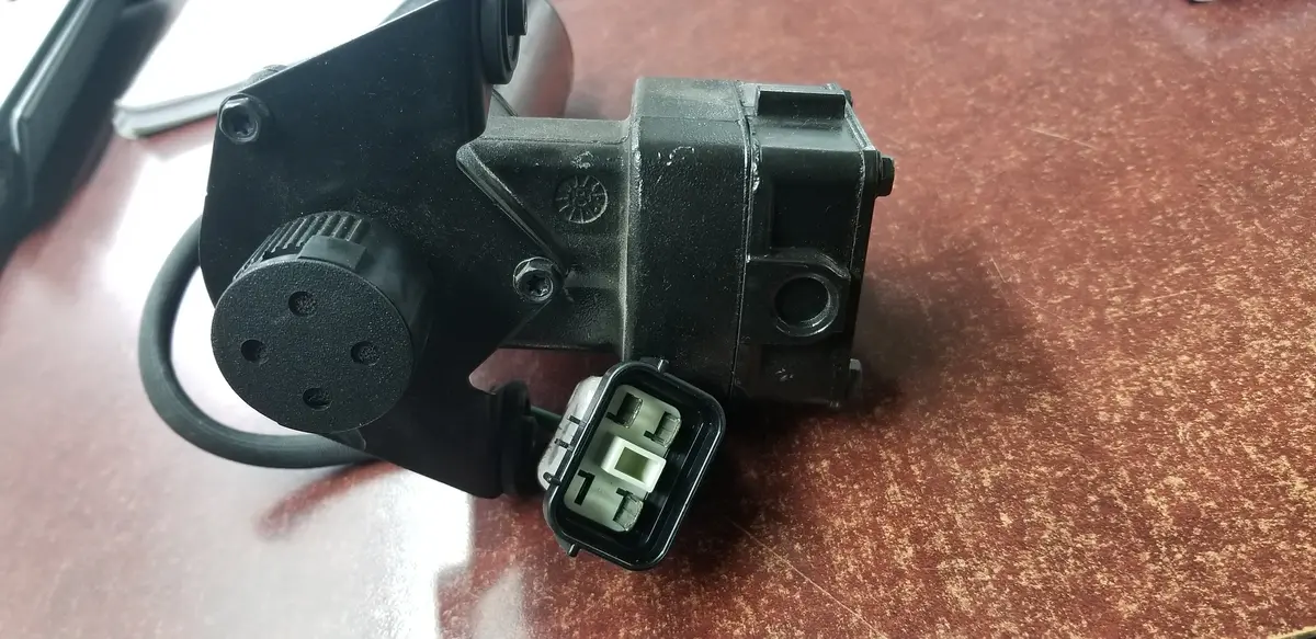 Used Air Suspension Pump For Range Rover Part # Anr37371. Fits Range Rover 1996-2002. 2