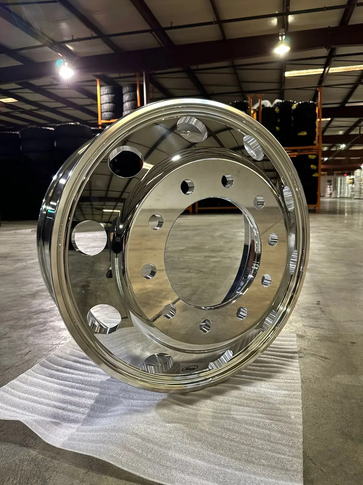 24.5X8.25 10-Hole Hub Pilot Polished Aluminum Wheel 1