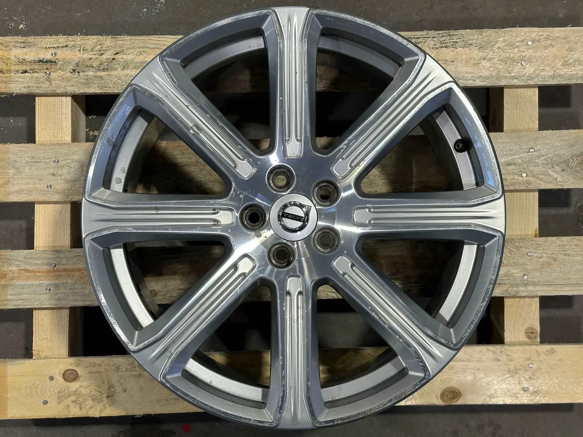 20" Volvo Original Aluminiumfälg 8-Spoke Silver - 5X108 1