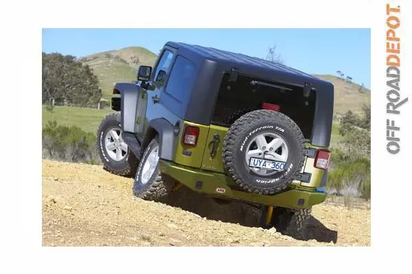 Defensa Trasera Arb Rockbar Jeep Jk 07-14 1