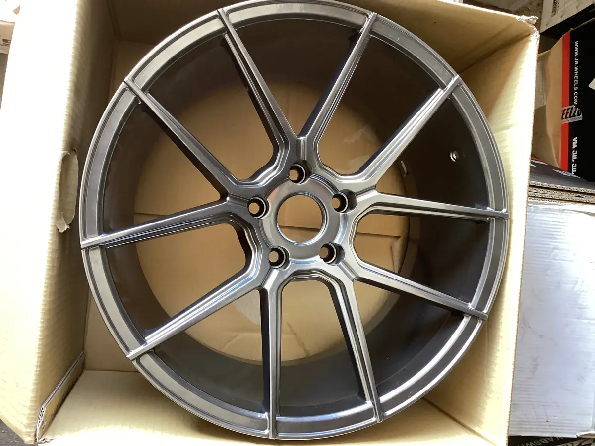 19” Japan Racing Jr30 - 5X120 1