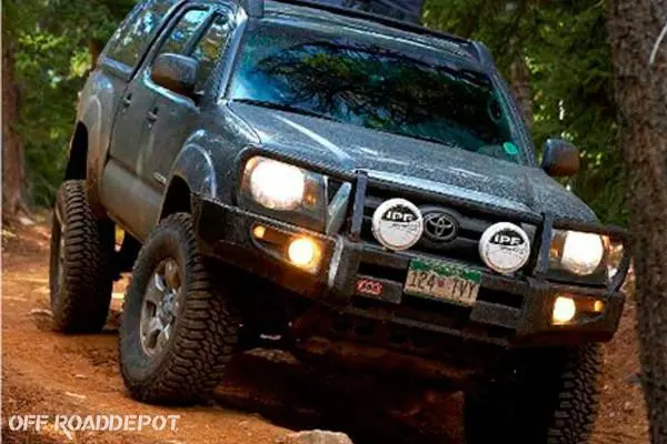 Defensa Delantera Toyota Tacoma 05/14 1