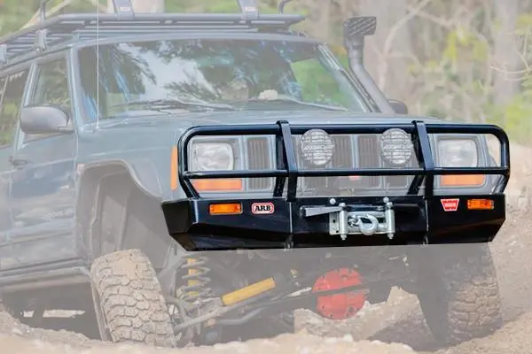 Defensa 97-01  Cherokee Xj 97-01 Winch Mounting 1