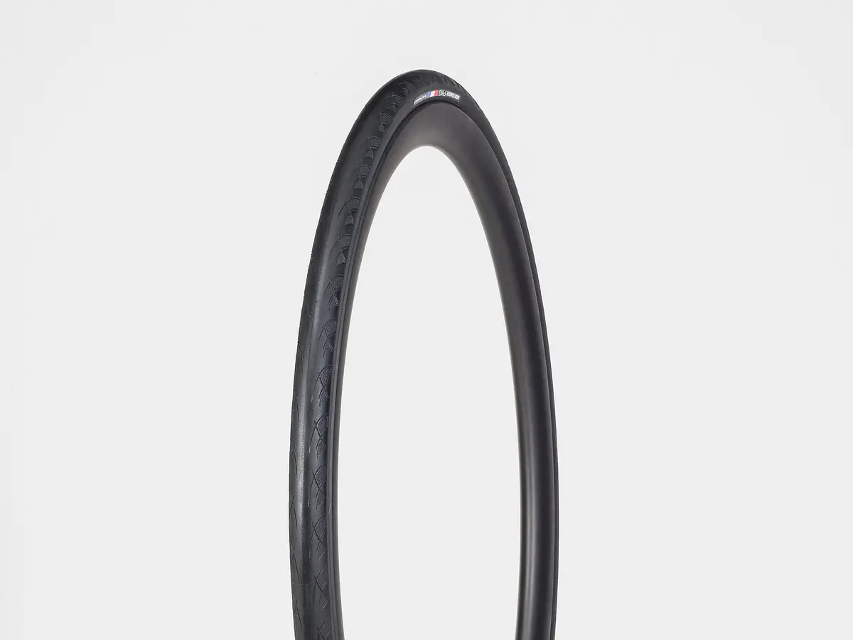 Bontrager Aw3 Hard-Case Lite Road Tyre 1