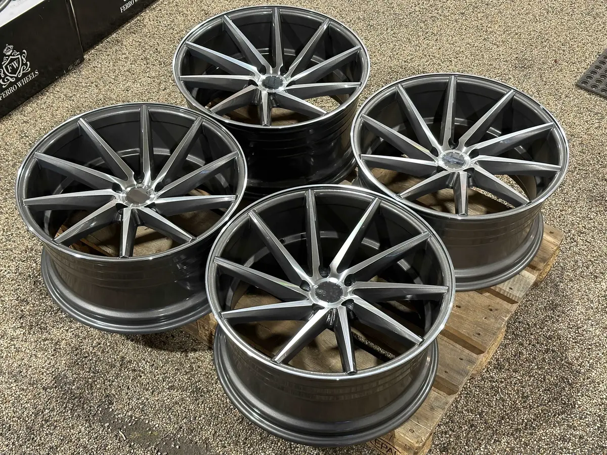 20” 10-Spoke Graphite - 5X112 1