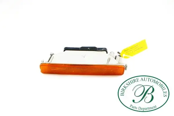 Jaguar Left Signal Lamp Assembly  Part# Lna4801ab. Fits: 1995-1997 Vanden Plas Base/ Xj6 Base/ Xjr Base, 1995-1996 Xj12 Base, 1997 Xj6 L 1