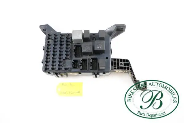 Jaguar Under Dash Fuse/Relay Center Part #  1X43 14A073 Af. Fits 2002-2006 Jaguar X Type 1