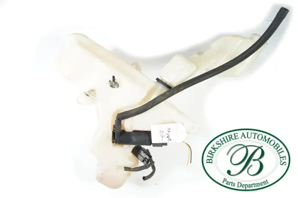 Jaguar Window Washer Fluid Reservoir Part #C2s1612 Fits 02-04 X-Type 1