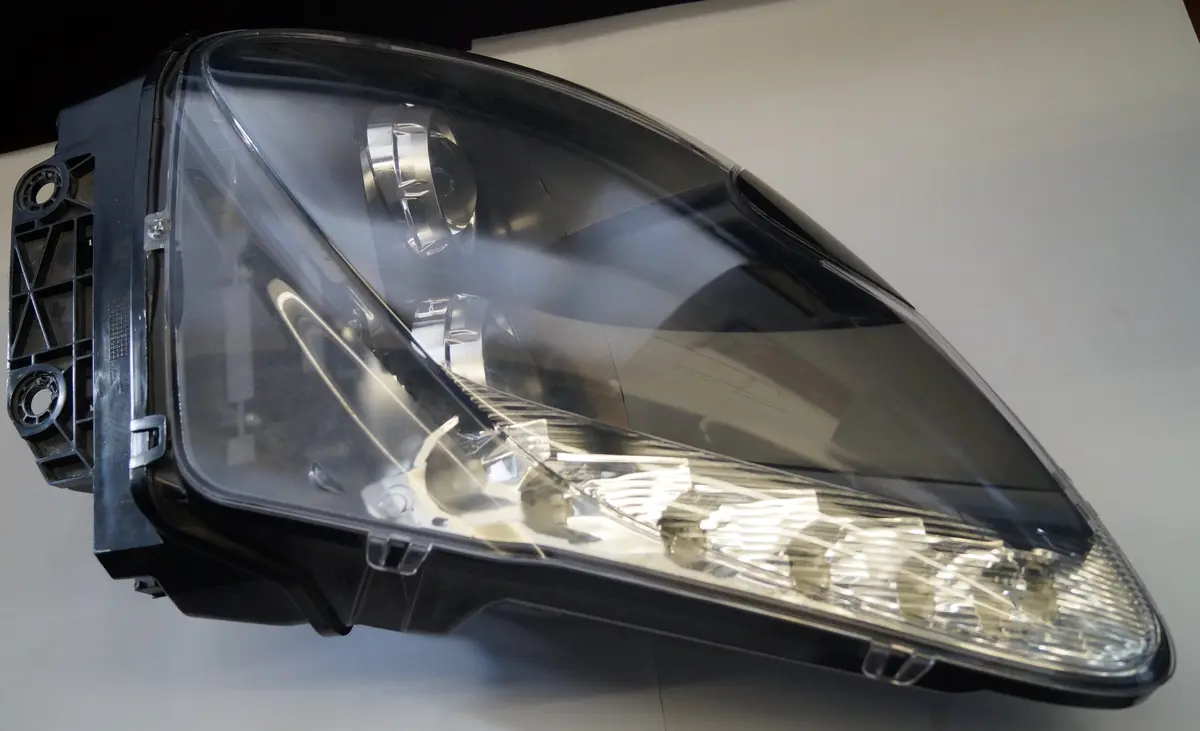 Aston Martin Drivers Headlight Assembly Hid Part #Bg3313w030cb. Fits 2014 Aston Martin Vantage. 1