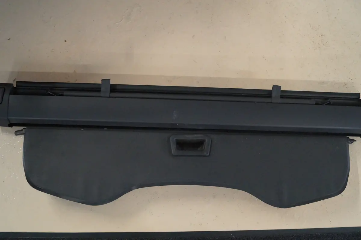 Range Rover Cargo Cover.For Range Rovers 1