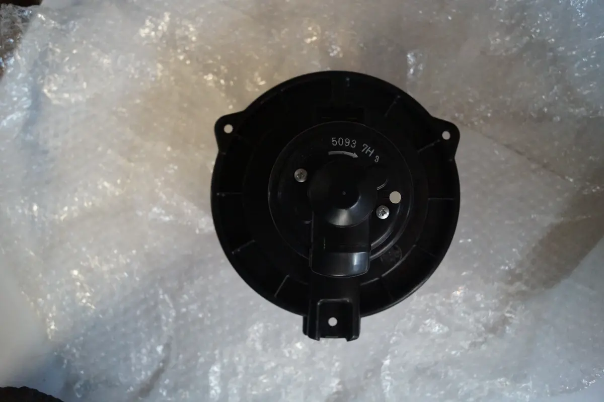 New Blower Motor For Land Rover Part # Stc3153. Fits Land Rover Discovery 1994-2004. 2