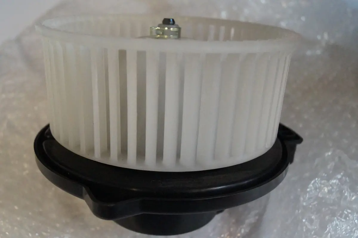 New Blower Motor For Landrover Discover Series 2,Part #Stc3153. Fits Land Rover Discovery 1994-2004 1