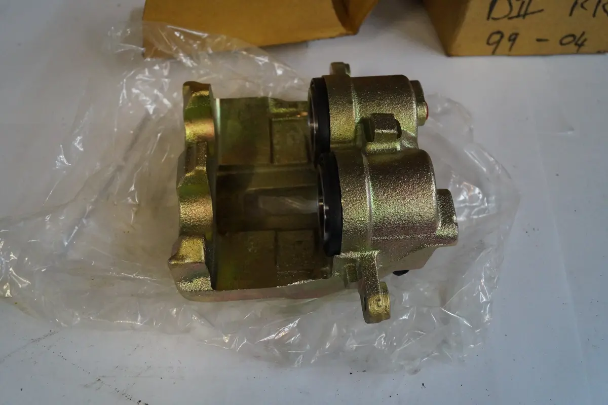 Aftermarket Left Brake Caliper For Land Rover Part #Stc1915. Fits Land Rover Discovery 1999-2001, 1
