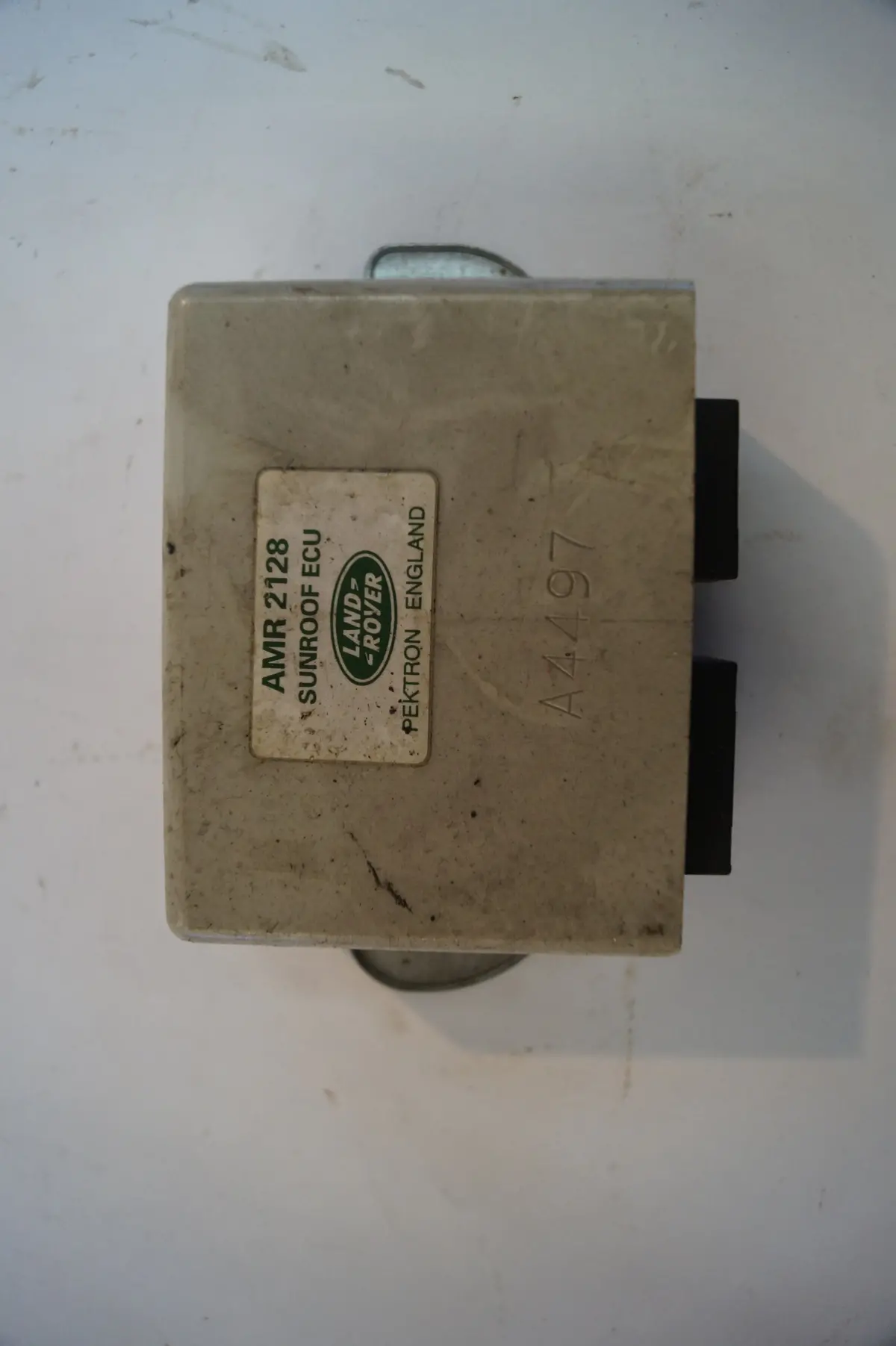 Used Landrover Sunroof Control Module Part #Amr2128. Fits Land Rover Discovery 1994-1999 1