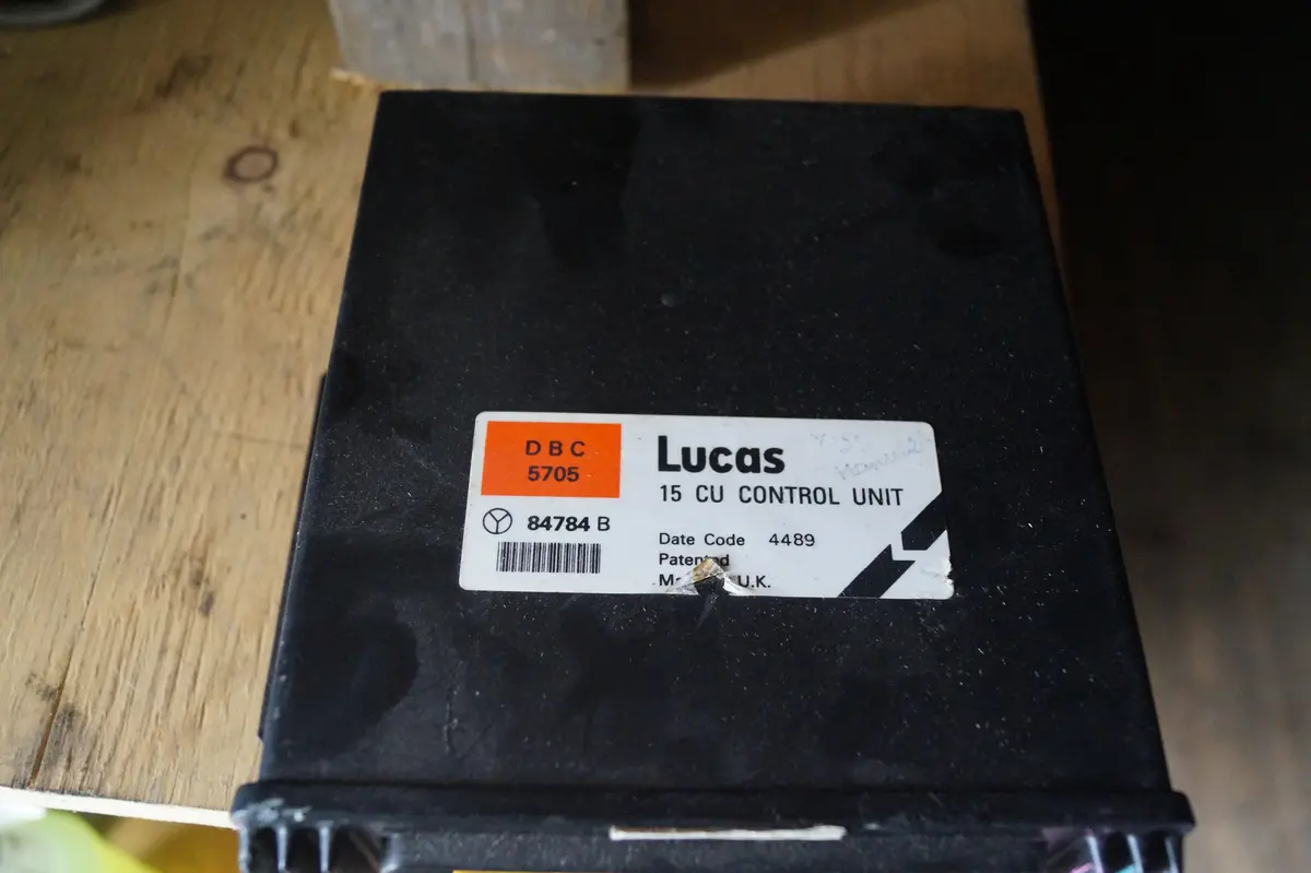 Used Ignitio/Injection Control Module Part # Dbc5705. Fits Jaguar Xj40 4.0L From 1990-1994 1