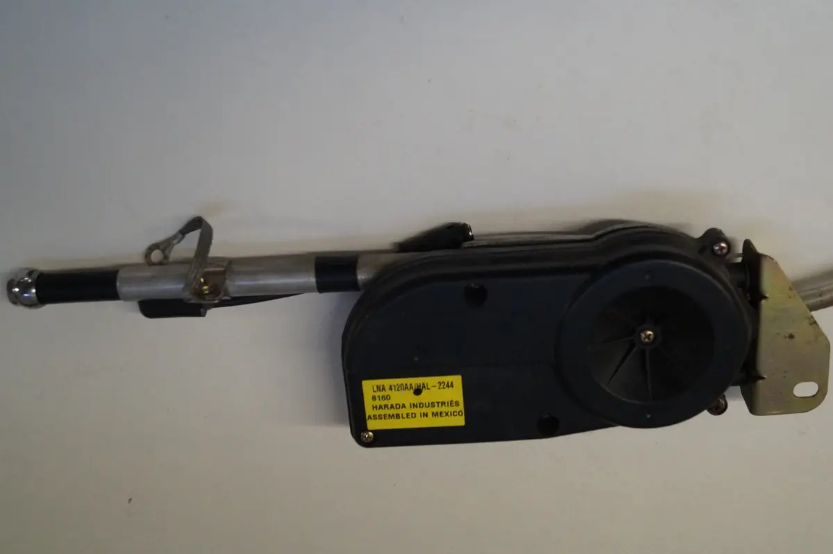 Used Jaguar Xj Radio Antenna Motor Part #Lna4120aa. Fits Jaguar Xj12,Xj6,Xjr,Xjs,Xk8,Xkr 1