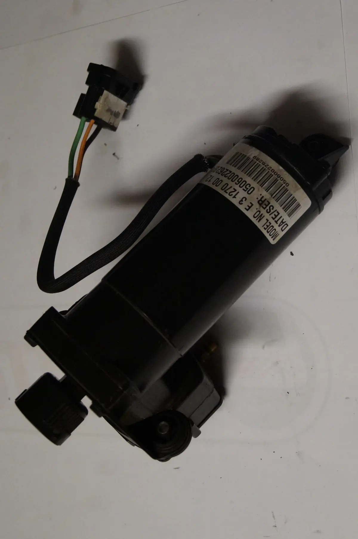 Used Air Suspension Pump For Range Rover Part # Anr37371. Fits Range Rover 1996-2002. 1