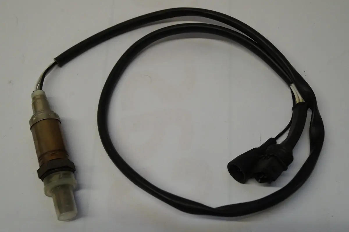 Used Oxygen Sensor For Jaguar Part # Dac6907. Fits Jaguar Vdp, Xj6,Xjs 1988-1993. 1