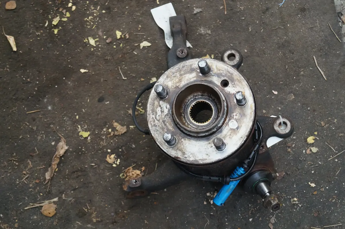 Used Range Rover Wheel Hub Part #Lr023978.Fits Range Rover  And Range Rover Sport 2003-2012 1