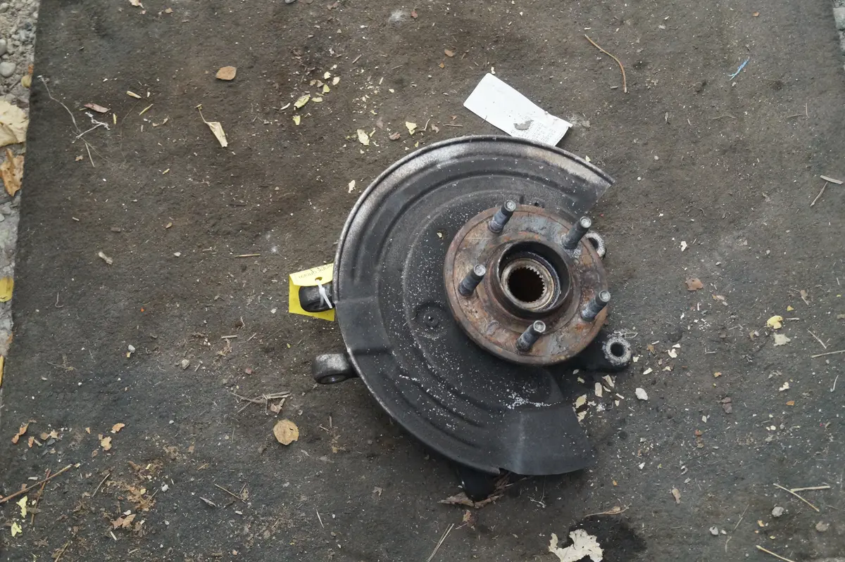 Used Jaguar Rear Hub Part #C2c22824. Fits Jaguar Super V8,Vdp,Xj8,Cjr,Xk,Xkr 2004-2009 1