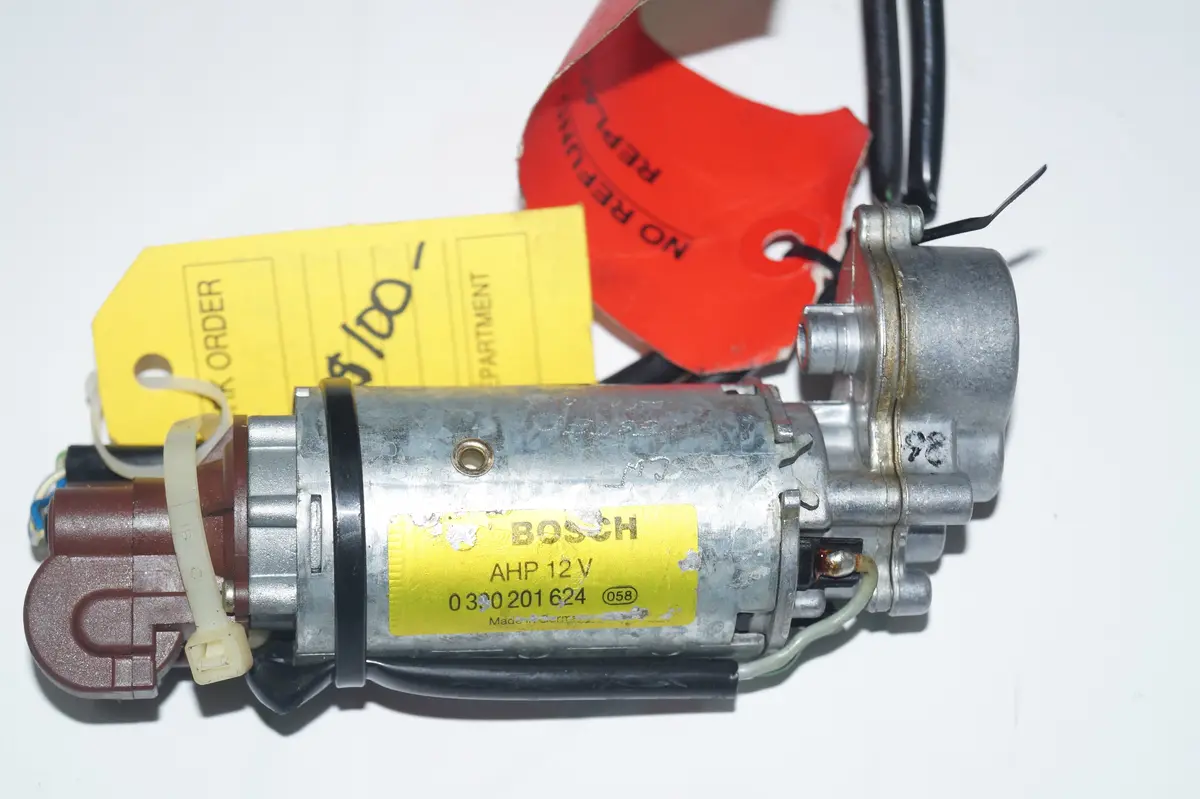 Used Lower Steering Column Tilt Motor Part # Jlm12186. Fits Jaguar Xj6,Xk8,Xkr 1995-2002. 2