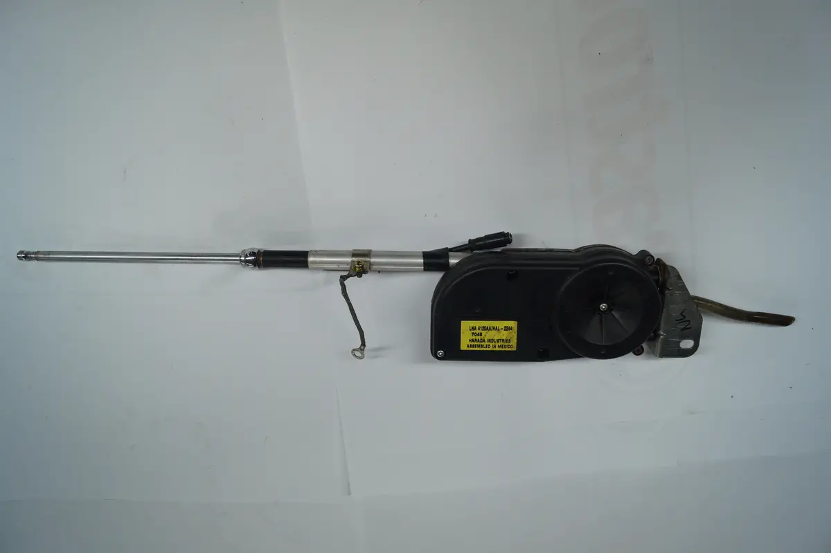 Used Jaguar Radio Antenna Assembly Part #Lna4120aa 1