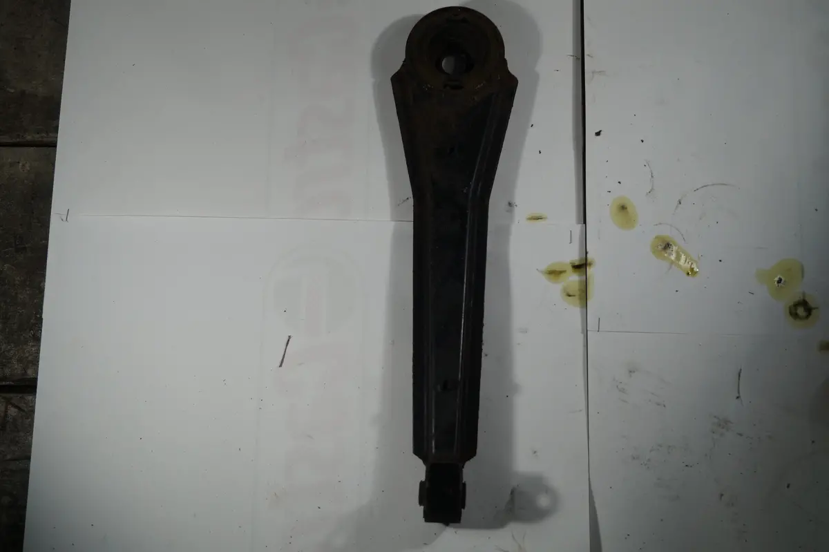Used Rear Radius Arm For Jaguar Part # C29310. Fits Jaguar Vanden Plas,Xjs,And Xj6 1984-1992 1