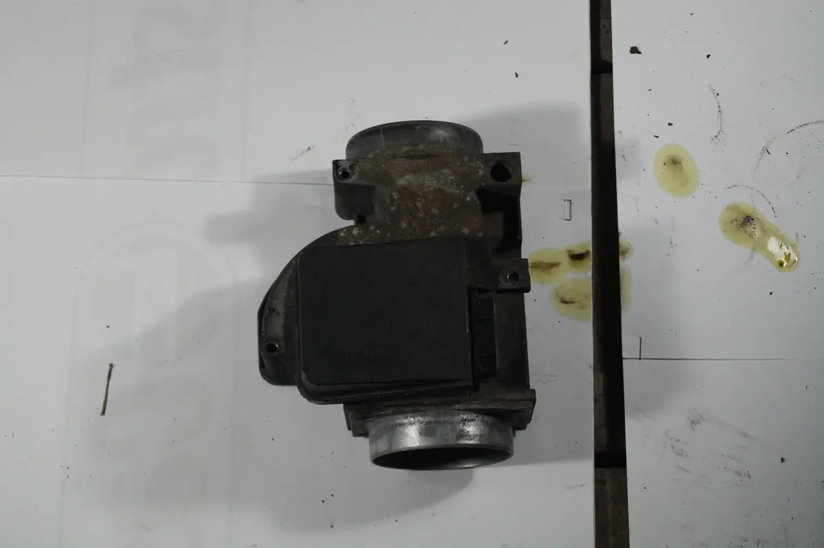Used Jaguar Series 3 Mass Aif Flow Meter Part #Eac3821. Fits Jaguar Xj6 1978-1987, Jaguar Vanden Plas 1982-1987 1