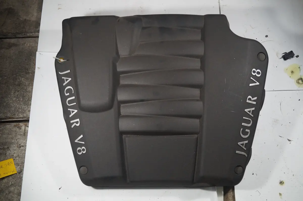 Used Jaguar V8 Engine Cover Part # Xr83-Ga949-Ab. Fits Jaguar S Type With 4.0L V8 Engine 2000-2002. 1