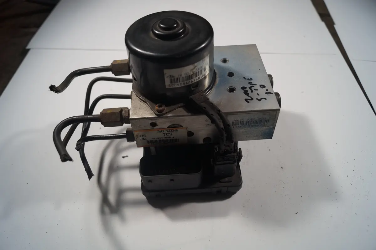 Used Jaguar Abs Pump Part #Xr816399. Fits Jaguar S Type 2000-2005,Jaguar Xj8,Vdp 2000-2002,Jaguar Xk8 2000-2002. 1