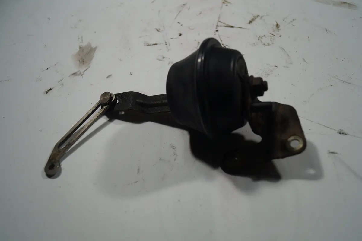 Used Jaguar Speed Cruise Control Actuator Part #Dbc2641. Fits Jaguar Xj8,Xjs,Xk8 1993-2000. 1