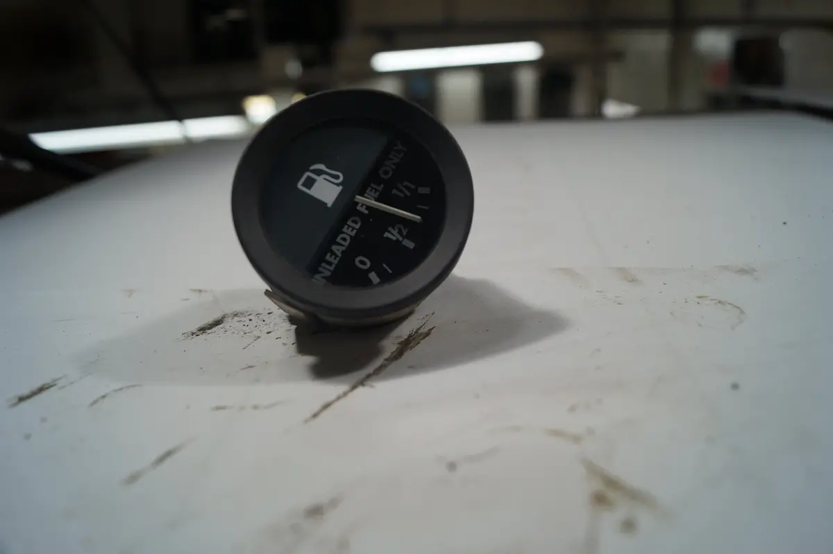 Used Jaguar Fuel Gauge Part #Dac2889. Fits Jaguar Xj6 1985-1987 1