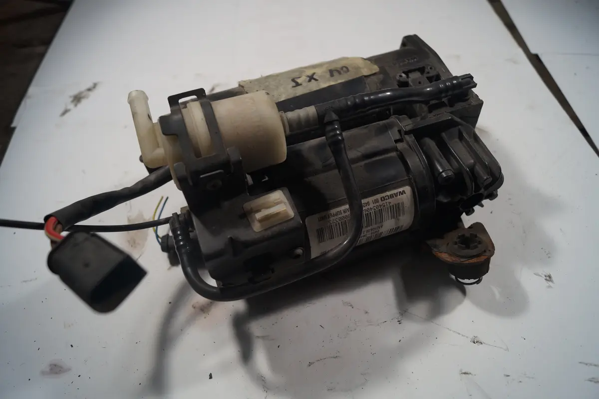 Used Jaguar Suspension Compressor Pump Assembly Part #2W93-3B484-Af. Fits Jaguar Xj Series 2004-2009 1
