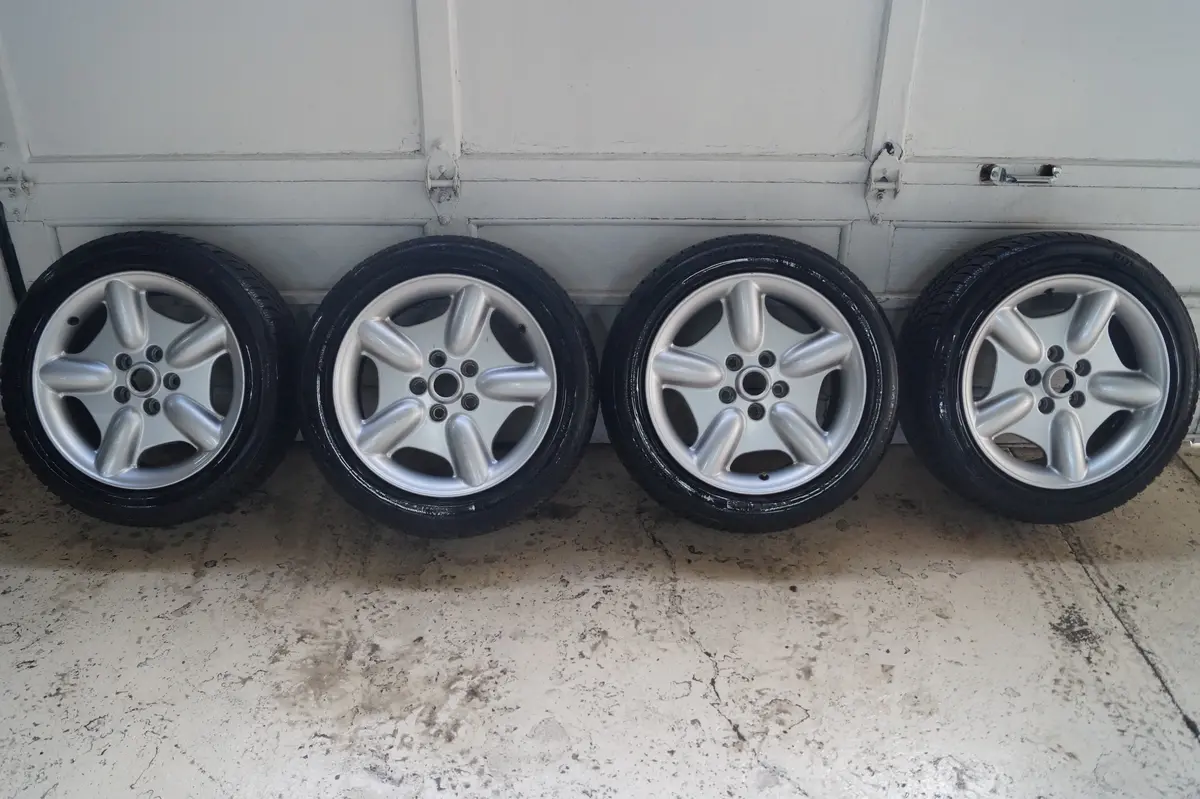Used 17" Jaguar Xk8 Winter Tire & Rim Package Fits Jaguar Xk8 1997-2003-Birkshire Automobiles 1