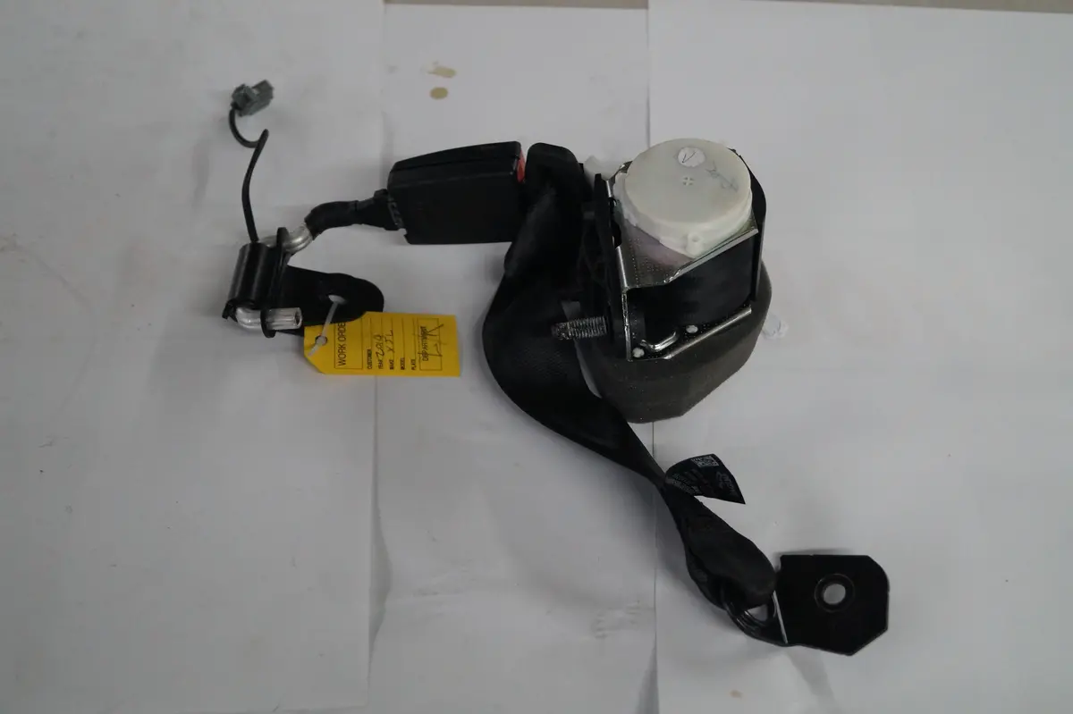 Used Jaguar Rear Left Seat Belt Re-Tractor Part #C2d37599pvj. Fits Jaguar Xj,Xjr 2015-2019 1