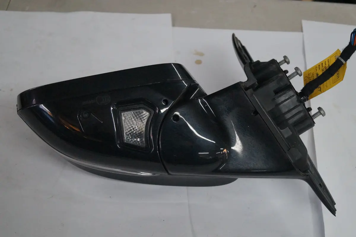 Used Drivers Front Wing Mirror For Jaguar Part #C2d56204. Fits Jaguar Xj Series 2010-2015 From Vin V00001 2