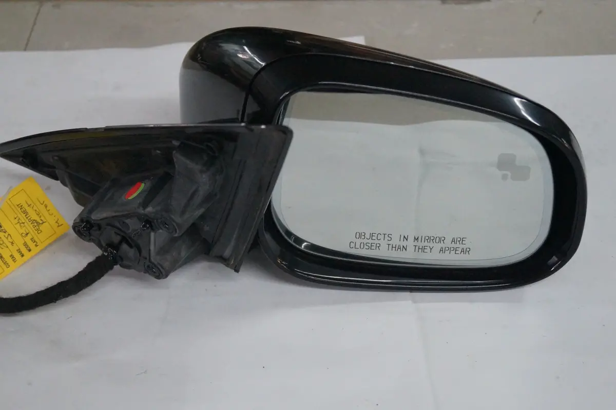 Used Jaguar Passenger Door Mirror Part # C2d33523. Fits Jaguar Xj 2010-2015 1