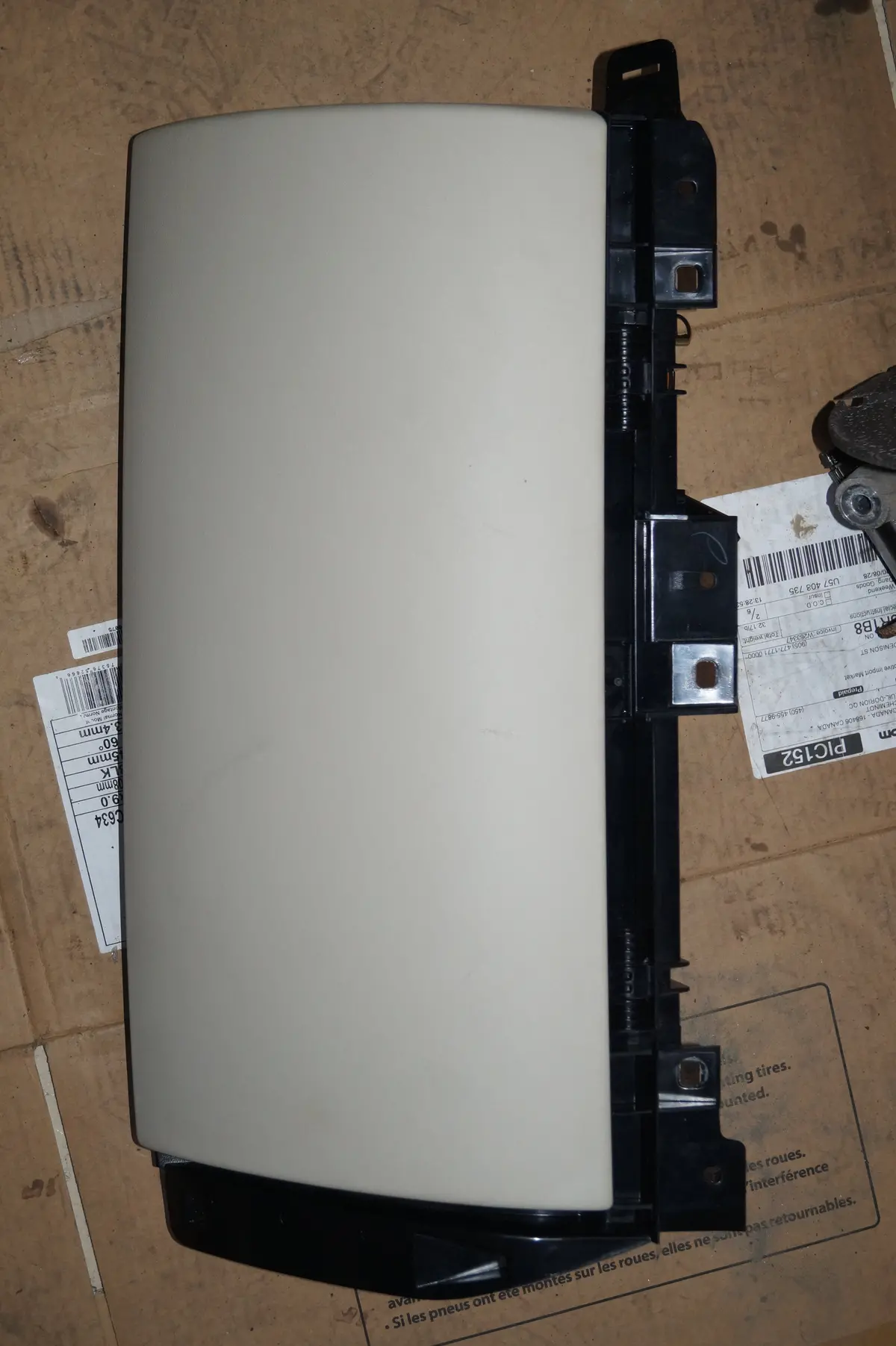 Used Jaguar Glove Box Door Part #C2d15242lbm. Fits Jaguar Xj Series 2014-2019 1