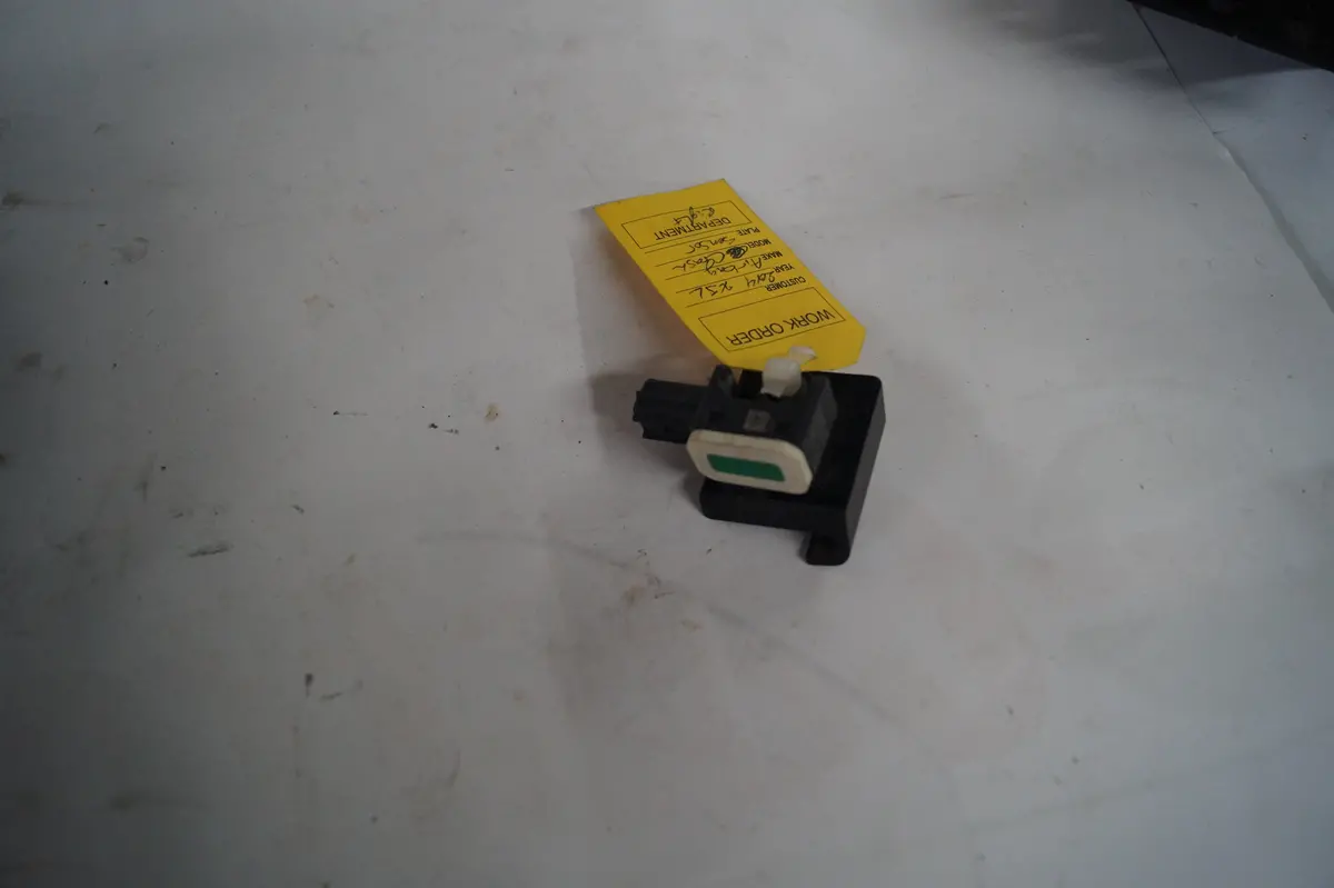 Used Jaguar Airbag Impact Sensor Part #C2d3538. Fits Jaguar Xj Series 2011-2017 1