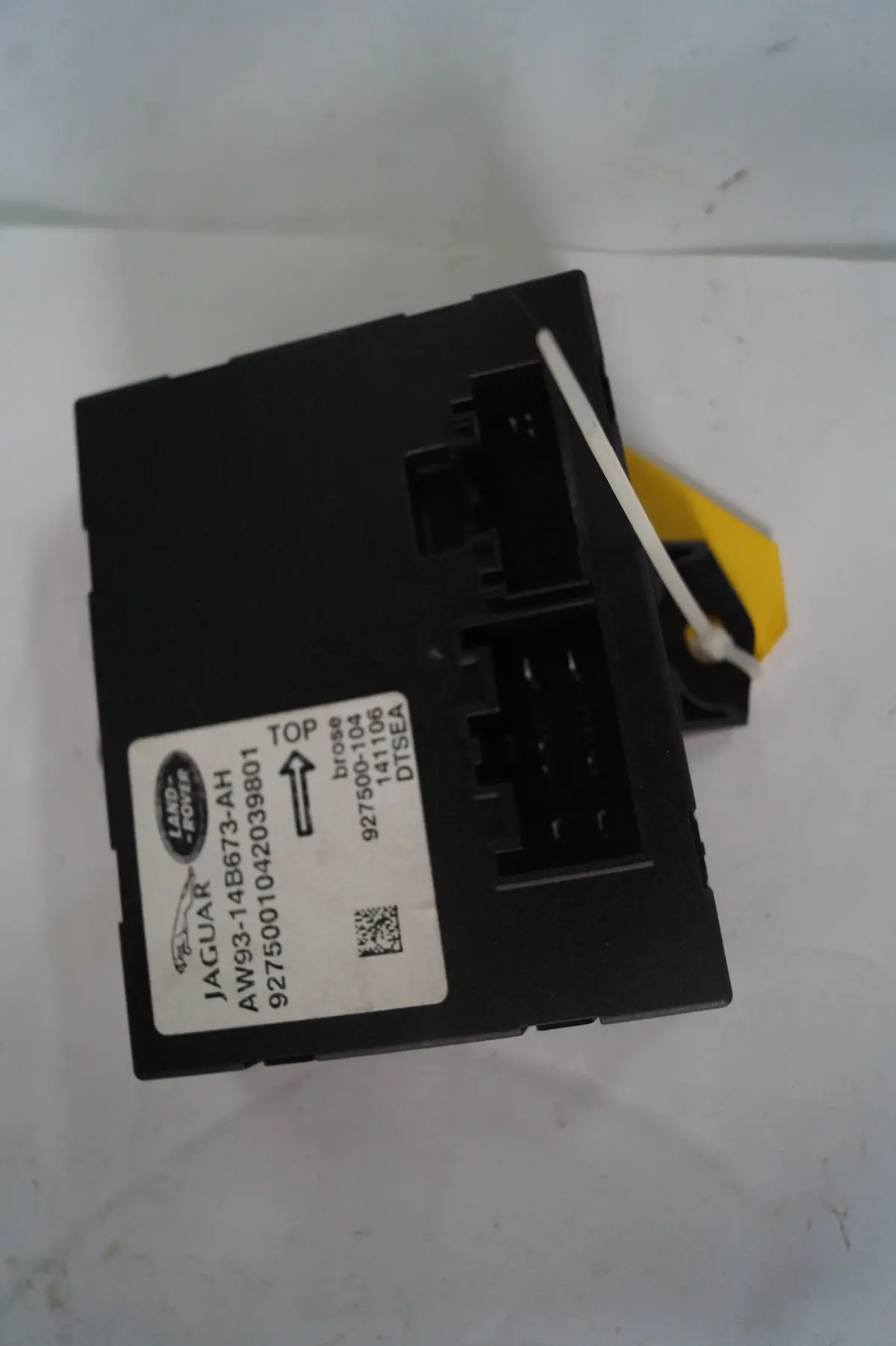 Used Jaguar Trunk Lid Control Module Part #C2d40679. Fits Jaguar Xj 2011-2018. 1