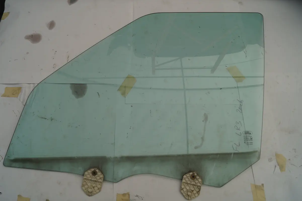 Used Land Rover Front Left Door Glass Part #Lr039054. Fits Land Rover Lr3 And Lr4 2005-2009, Land Rover Lr4 2010-2013. 1